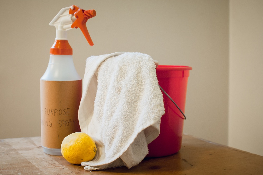 10 recetas de aceites esenciales para limpiar toda tu casa
