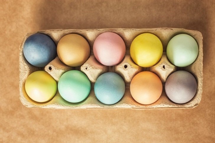 Cómo teñir naturalmente los huevos de Pascua
