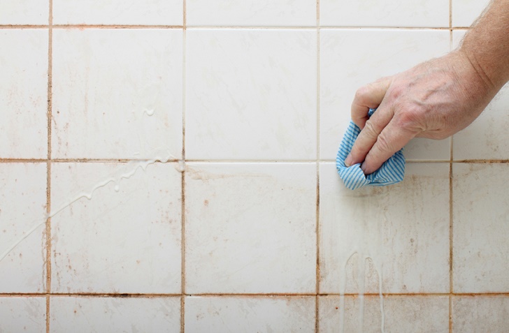 Las 7 formas más poderosas de limpiar azulejos y lechada