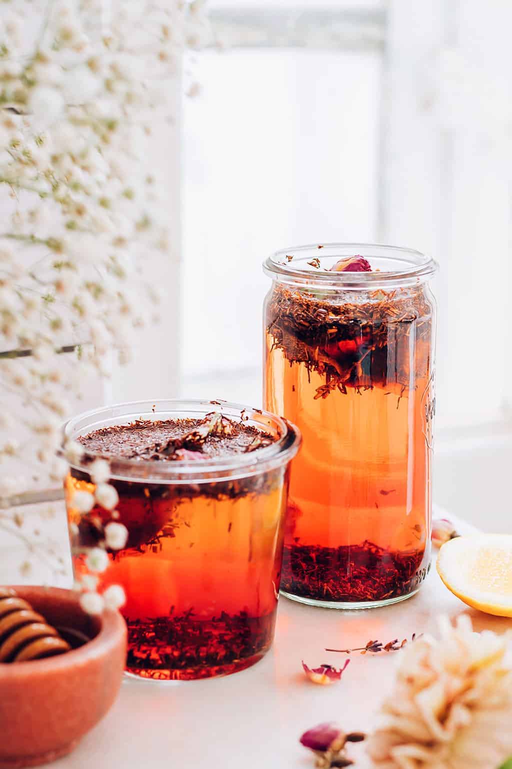 Receta de Rooibos Rose Sun Tea con miel de hibisco
